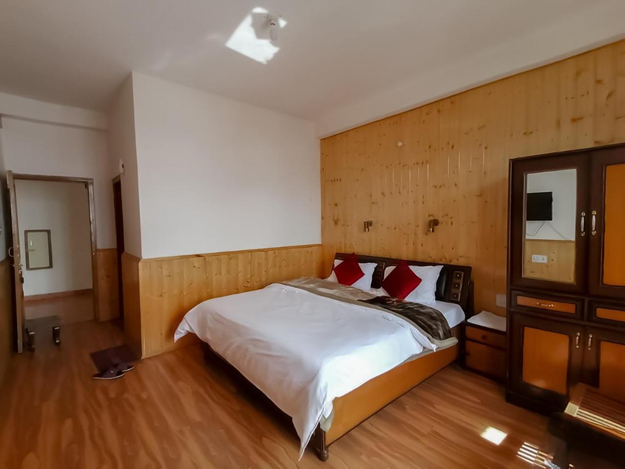 Hotel New Gyespa Kyelang Bagian luar foto